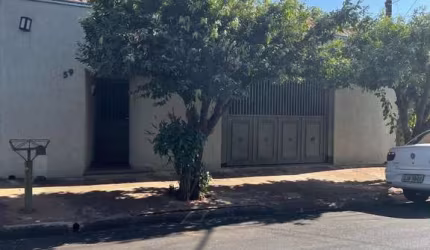 Casa com 3 dormitórios à venda, 163 m² por R$ 320.000,00 - Zequinha Amêndola - Barretos/SP