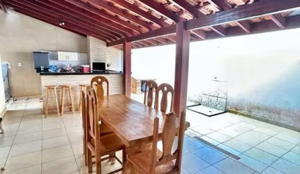 Casa com 3 dormitórios à venda, 168 m² por R$ 500.000 - Residencial Jockey Club - Barretos/SP