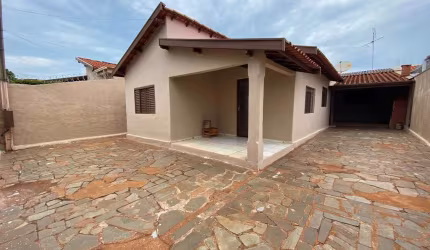 Casa com 3 dormitórios à venda, 142 m² por R$ 300.000,00 - América - Barretos/SP