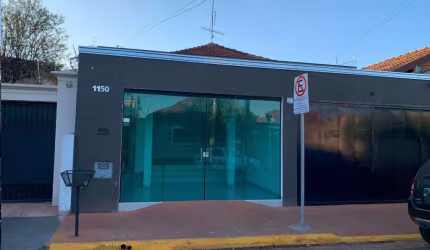 localizado no centro