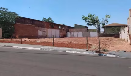 Terreno à venda, 759 m² por R$ 480.000 - Centro - Barretos/SP