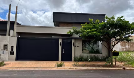 Casa com 3 dormitórios à venda, 149 m² por R$ 860.000 - Residencial Jockey Club - Barretos/SP