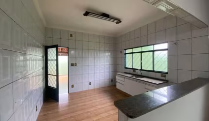 Casa com 3 dormitórios à venda, 120 m² por R$ 550.000,00 - América - Barretos/SP