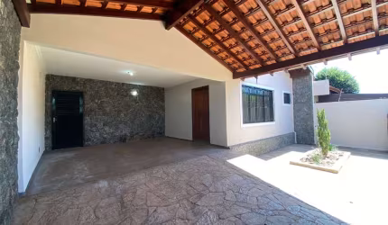 Casa com 3 dormitórios à venda, 193 m² por R$ 650.000,00 - Ibirapuera - Barretos/SP