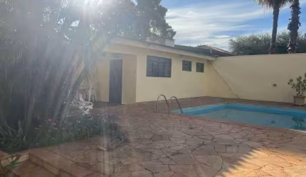 Casa com 4 dormitórios, 327 m² - venda por R$ 1.950.000 ou aluguel por R$ 5.700/mês - Celina - Barretos/SP