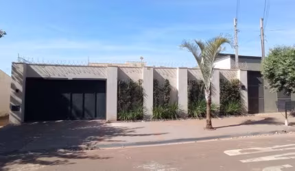 Casa com 3 dormitórios à venda, 250 m² por R$ 850.000,00 - City Barretos - Barretos/SP