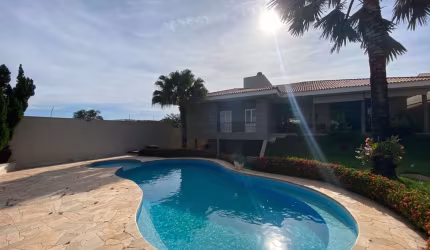 Casa com 4 dormitórios à venda, 467 m² por R$ 2.300.000 - Centro - Barretos/SP