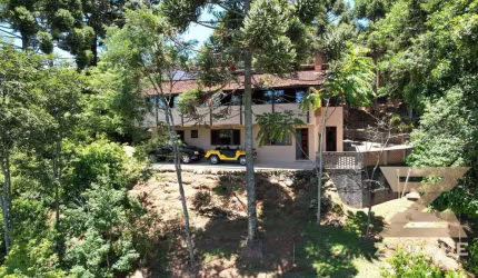 Casa com 4 dormitórios à venda, 275 m² por R$ 1.500.000,00 - Alto da Vila Inglesa - Campos do Jordão/SP