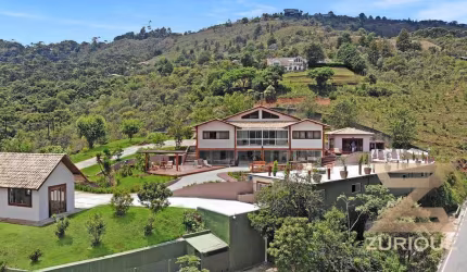 OPORTUNIDADE! Casa Clube, 910 m² por R$ 2.900.000 - Campos do Jordão/SP