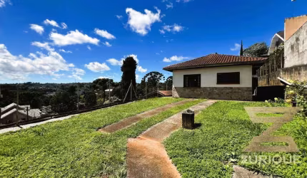Duas Casas + Ponto Comercial à venda, 230 m² por R$ 870.000 - Vila Abernéssia - Campos do Jordão/SP