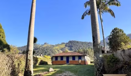 Chácara com 3 dormitórios à venda, 1709 m² por R$ 900.000,00 - Paiol Grande - São Bento do Sapucaí/SP
