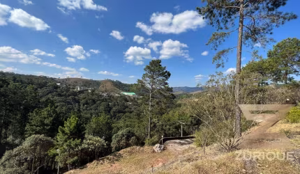 Terreno à venda, 2330 m² por R$ 790.000 - Iporanga - Campos do Jordão/SP