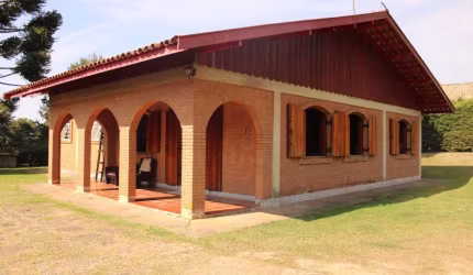 Casa com 3 dormitórios à venda, 192 m² por R$ 930.000,00 - Alto da Boa Vista - Campos do Jordão/SP