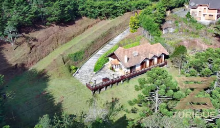 Casa com 3 dormitórios à venda, 145 m² por R$ 1.150.000,00 - Horto Florestal - Campos do Jordão/SP
