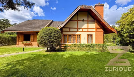 Casa com 4 dormitórios à venda, 300 m² por R$ 1.680.000,00 - Jardim Cataguases - Campos do Jordão/SP