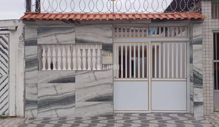 Casa Geminada à venda no Maracanã - Praia Grande - SP: