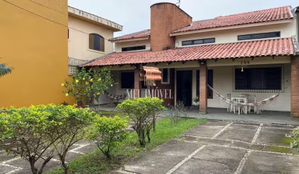 Casa Sobrado -Localizado no bairro Vila Mirim - Praia grande/SP