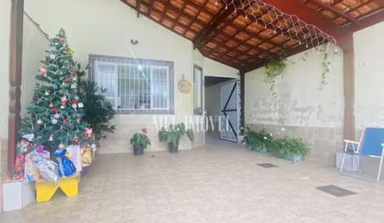 Casa Padrão à venda no Maracanã - Praia Grande - SP: