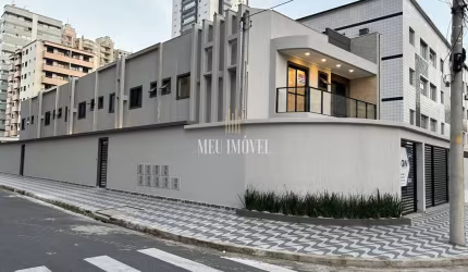 Casa em Condomínio à venda na Vila Tupi - Praia Grande - SP: