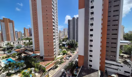 Apartamento padrão em Fortaleza-CE: