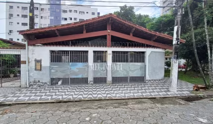 Casa Padrão à venda na Guilhermina - Praia Grande - SP: