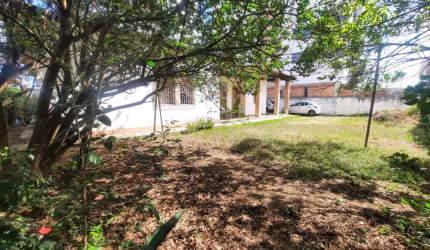 CASA COM TERRENO DE 1.000 METROS NO CANDEIAS