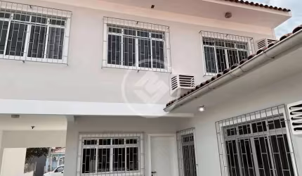 MC_CASA RESIDENCIAL EM BARREIROS 5 QUARTOS, SUITE MASTER, VAGA DE GARAGEM PARA 4 CARROS, AREA DE CURRASQUEIRA. COM 300M2 DE AREA TOOTALTOTAL codigo: 31907