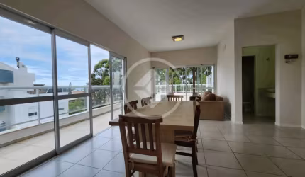 A varanda com churrasqueira, piscina e uma vista ampla e desobstruída deve ser um dos pontos altos desta cobertura. codigo: 47477