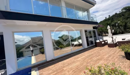 Casa triplex em condominio fechado no bairro João Paulo em Florianópolis codigo: 58294
