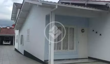 MC_CASA A VENDA EM BARREIROS,SÃO JOSÉ, RUA MANOEL LOREIRO. COM 5 QUARTOS MAIS EDICULA. codigo: 59569