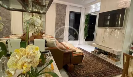 apartamento de 2 dormitorios, 1 com suite, 3 vagas de garagem localizado em area nobre de Florianopolis codigo: 69216