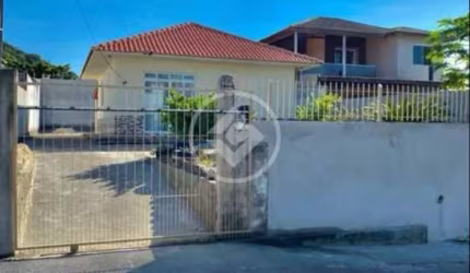 Casa localizada no bairro Forquilhinhas-São José codigo: 73633