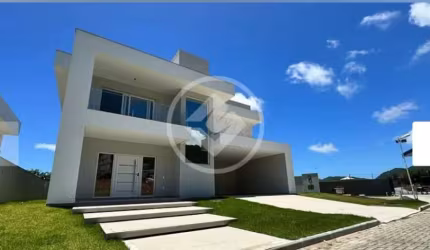 CASA EM CODÓMINIO FECHADO- 3 SÚITES codigo: 76690