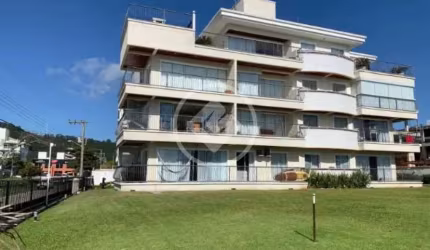 Apartamento pé na areia em Canasvieiras codigo: 76878