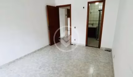 Apartamento 3 quartos no Centro 2 quadras de Beira Mar codigo: 80530