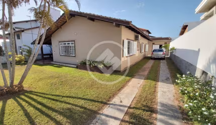 Casa na rua dos tubarões nos Ingleses do rio Vermelho codigo: 87443