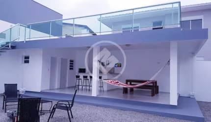 Casa localizada na Praia do Sonho Palhoça codigo: 97410