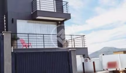 Casa Triplex Alto Padrão 3 suítes com Piscina no Córrego Grande codigo: 116794