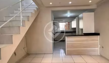 Sobrado no bairro Nova Palhoça - Aceita permuta próximo ao Shopping Via Catarina codigo: 117459