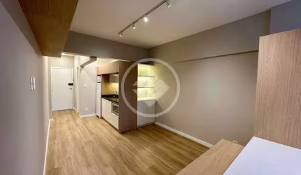 Lindo Studio totalmente reformado no centro de Florianópolis codigo: 118588