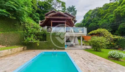 Casa Alto Padrão piscina vista beira Mar Norte no Centro de Florianópolis codigo: 118689