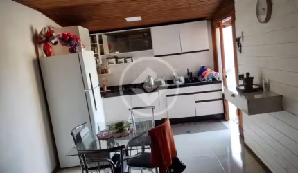 CASA À VENDA EM BIGUAÇU codigo: 123690