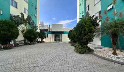 Apartamento térreo com dois quartos no bairro Santo antonio