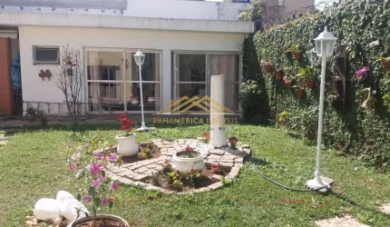 Casa à venda no bairro Interlagos - São Paulo/SP