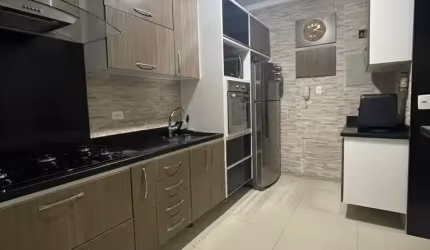 Linda casa pronta para morar em Condomínio Viva Vida / Cótia KM 29 da Rap. Tavares