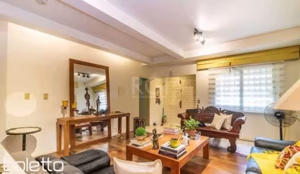 Casa Para comprar  com 3 Dormitórios , 500 m² - Chácara das Pedras