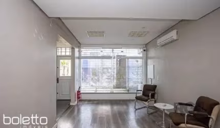 Casa para locação de 170m2, R$ 6.000,00 no Bairro Petrópolis.
