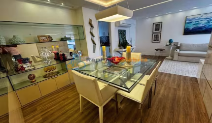 Apartamento 113m&#178; no Edf. Praia dos Jardins localizado no Poço da Panela