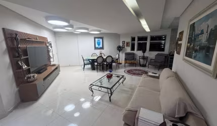 OPORTUNIDADE - APARTAMENTO DE 170M&#178; DISPON&#205;VEL PARA VENDA NOS AFLITOS