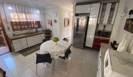 Casa para Venda em Jundiaí, Vila M Genoveva, 3 dormitórios, 1 suíte, 2 banheiros, 2 vagas